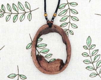 Wooden necklace / Wood pendant / Wooden jewelry / Natural jewelry / Reclaimed wood / Adjustable necklace / Unique necklace / Jewelry gifts