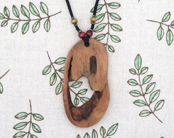 Wooden necklace / Wood pendant / Wooden jewelry / Natural jewelry / Reclaimed wood / Adjustable necklace / Unique necklace / Jewelry gifts