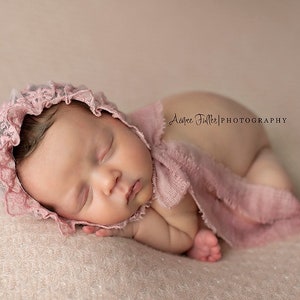 LAST ONE: Newborn baby bonnet image 2