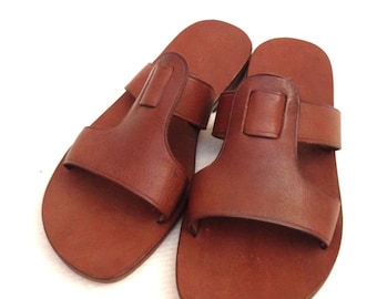 CUBIDO: 2 Straps ‘T’ Bar Leather Slide Handmade leather sandals custom size available