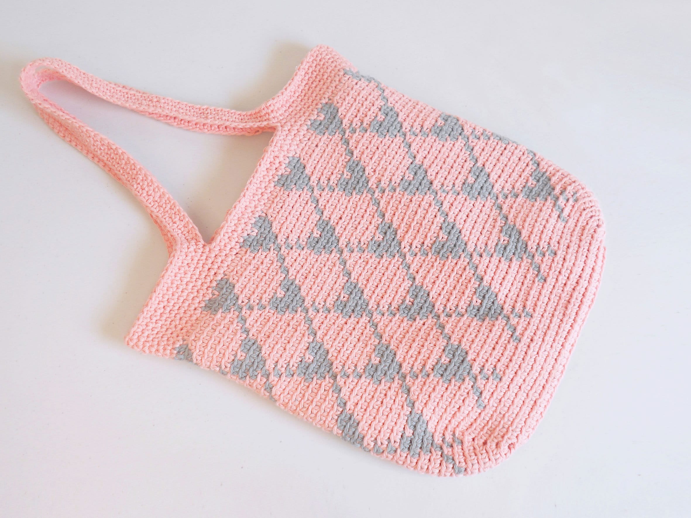 Crochet pattern for Cuore Tote, crochet bags, tapestry bags, diy bags,  tapestry crochet, crochet patterns, crochet tutorials