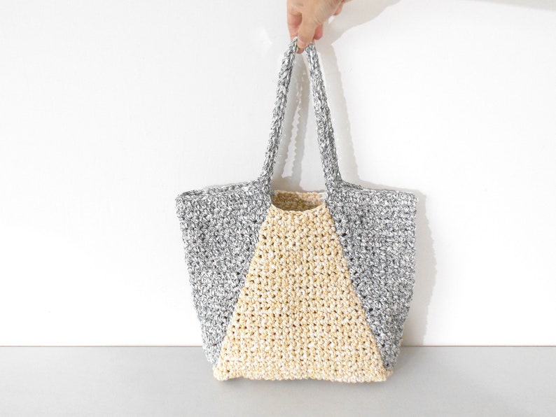 Crochet pattern for Color Block Tote. Easy level, includes basic stitches and shaping. Crochet bags, Crochet bag patterns. image 5