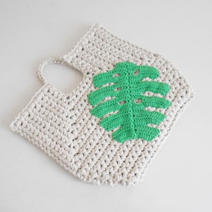 Crochet pattern for Monstera Bag. Crochet bags, crochet bag pattern, summer bags, easy crochet bag, chunky yarn, crochet flowers image 2