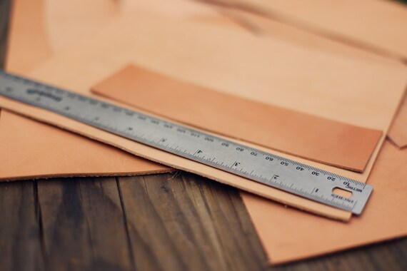 LARGE size 1lb Leather Scraps Vegetable Tanned Leather Tooling Remnants