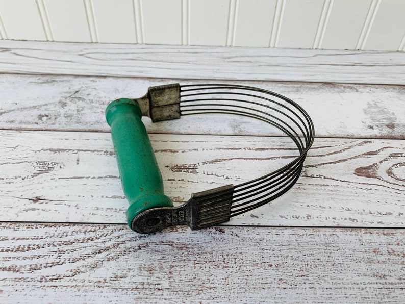 Vintage Pastry Blender Dough Blender With Green Wood Handle Etsy