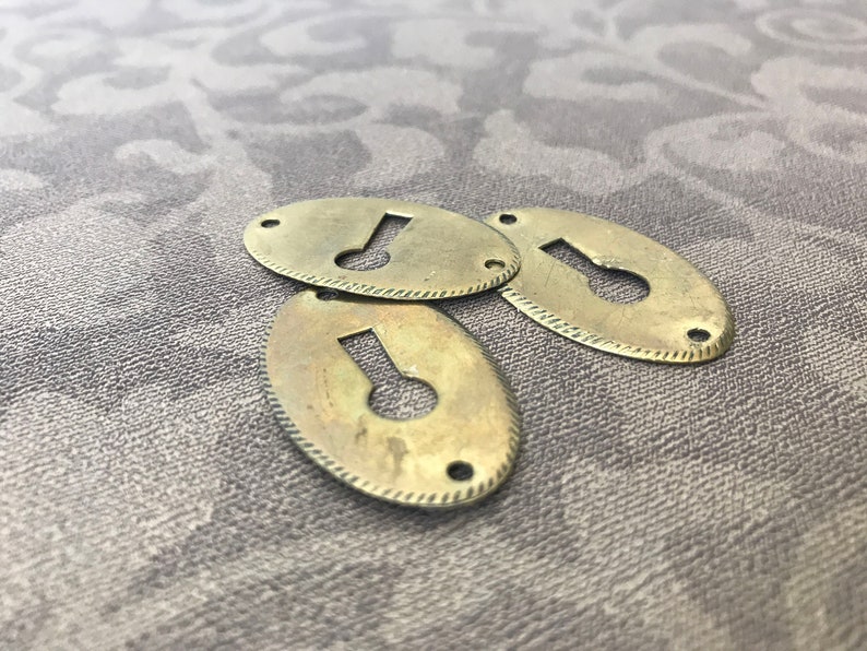 Vintage Key Hole Cover Stamped Brass Oval Key Hold Plate Antique Brass Furniture Hardware Escutcheon Plates