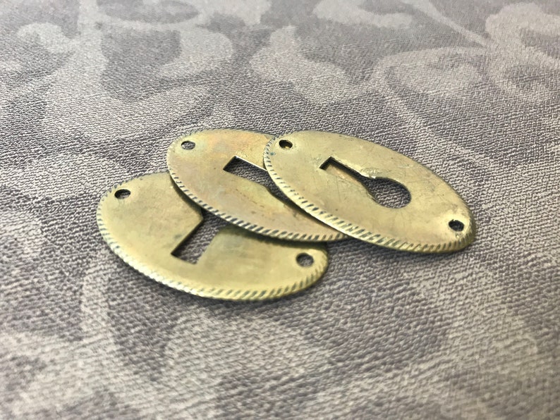 Vintage Key Hole Cover Stamped Brass Oval Key Hold Plate Antique Brass Furniture Hardware Escutcheon Plates