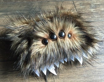 Heebie Jeebie Brown Furry Cover (Nook/Kindle/iPad/Kobo/Andere)