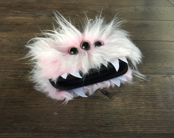 Pinkes pelziges Monster DS/Nintendo Switch 2/Lite/OLED Case