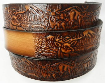 Name Belt. Deer scene NBT110 - Belt is 1 1/2" wide - Includes name in center back, removable utility buckle & leather keeper