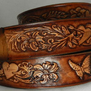 Name Belt Butterflies/Hearts NBT 614 - Belt is 1 1/2&quot; wide -  Includes name in center back, removable utility buckle & leather keeper