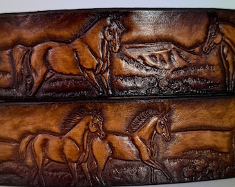 Narrow Leather Belt Horses BT328N. 1 1/4" wide, Lighter weight 8-9oz leather  Includes removable utility buckle & leather keeper