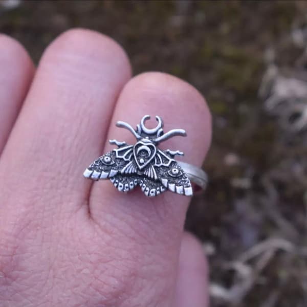 Planchette de luna creciente de anillo de polilla bruja redimensionable