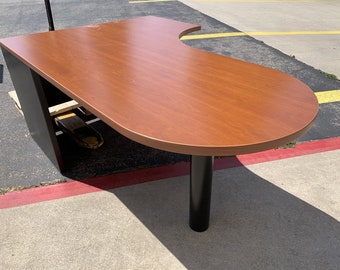 Herman Miller Curb Desk with D Shape *(Shipping is NOT free)