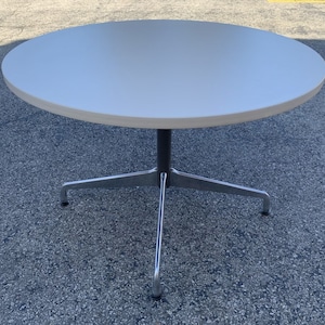 Herman Miller Mid Century Modern Round Table (Shipping is NOT Free)