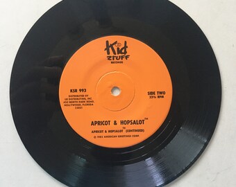 Strawberry Shortcake - Apricot & Hopsalot 7' Vinyl Record / Book