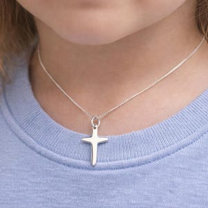 Pingente de crucifixo em prata de lei. imagem 1
