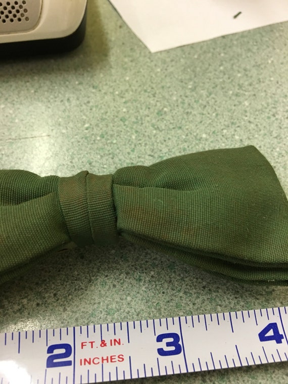 FREE SHIPPING Vintage Bow Tie Beau Clip green wih… - image 2