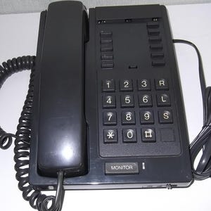 Vanguard 4005AR Telephone Landline Black Push button phone 1992