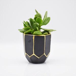 Small Faceted Planter satin black and gold, desk planter