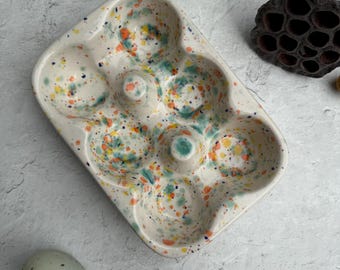 Ceramic Egg Crate: Fruty freckeled 6-Egg Tray