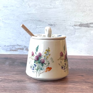 Ceramic Honey pot with dipper