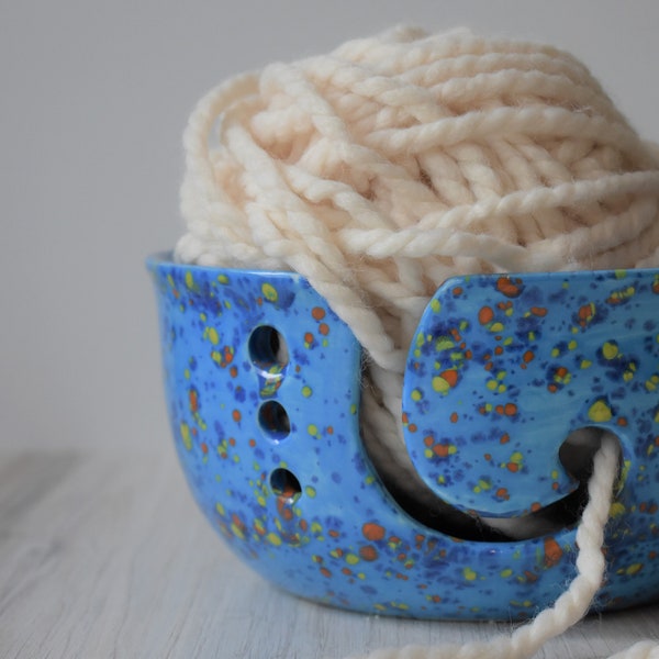 Blue yarn bowl, ceramic yarn holders, large yarn bowl for knitting, Crochet Bowls, Knitting Bowl