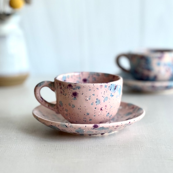 Juego de tazas de café espresso de cerámica rosa: divertido regalo de San Valentín para los amantes del café con platillos.