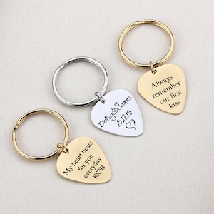 Personalisierter Plektrum-Plektrum Schlüsselbund, Jubiläumsgeschenk Gravur-Plektrum, Metall-Plektrum Herrengeschenk kundenspezifischer Plektrum