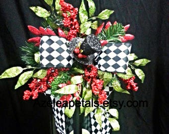 Top Hat Christmas Lantern Swag, Tree Topper, Harlequin Christmas Lantern Swag, Centerpiece Black & White, Candle Decor, Topper