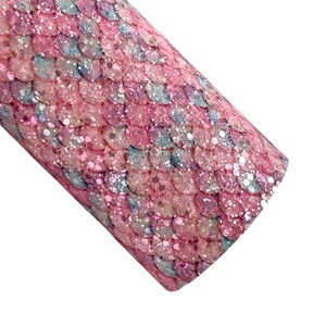 Puede incluir: Tela de escamas de sirena rosa y azul con purpurina. La tela tiene un acabado brillante y es perfecta para proyectos de manualidades.