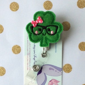 St Patrick’s day badge reel-shamrock badge reel-lucky clover reel-St Patrick’s day badge- St Patrick's day reel badge- St patrick's day gift
