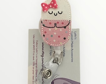 Pill bottle badge reel- pharmacist reel- pharmacist badge-pharmacist gift-pharmacy tech reel badge- pharmacy tech gift