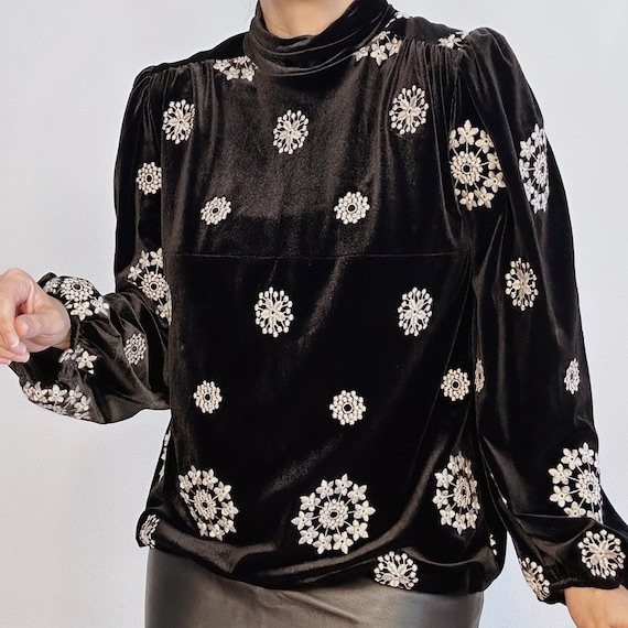 Zara Embroidered Ballon Sleeve Velvet Turtleneck … - image 1