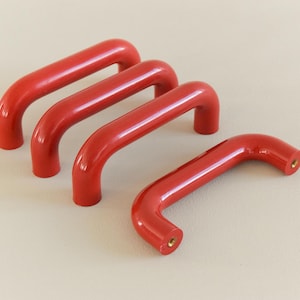 Vintage Single Red Plastic Cupboard / Drawer D Handle
