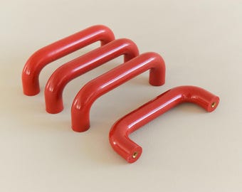 Vintage Single Red Plastic Cupboard / Drawer D Handle