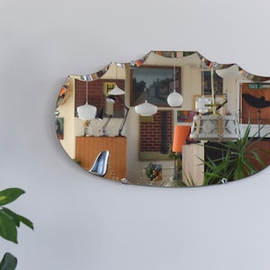 Miroir vintage sans cadre à plateau festonné