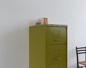 Vintage Metal Avocado Green 4 Drawer Filing Cabinet by Roneo