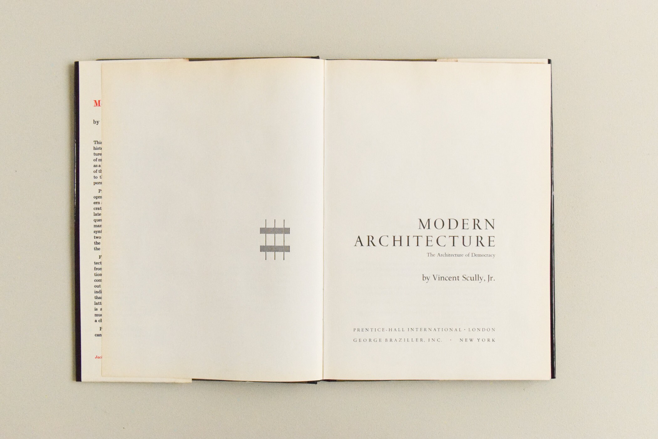 Vintage 1961 Modern Architecture Book by Vincent Scully, Jr