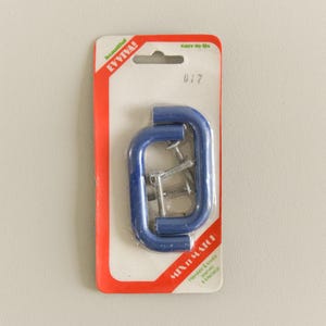 May include: Two blue metal handles with silver screws in a clear plastic pack. The pack is labelled "EVVIVAL" and "017".