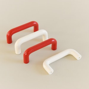 Vintage Small Single Plastic Cupboard / Drawer D Handle