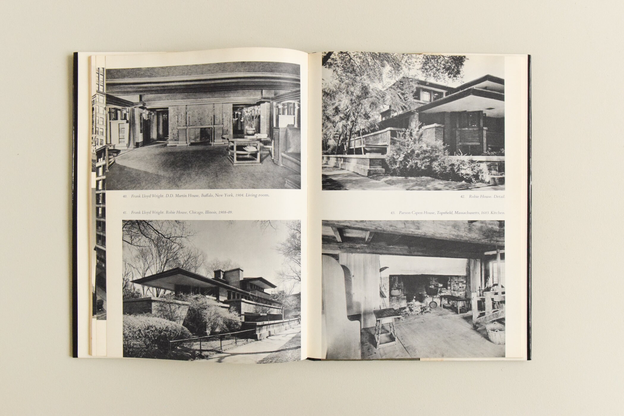 Vintage 1961 Modern Architecture Book by Vincent Scully, Jr