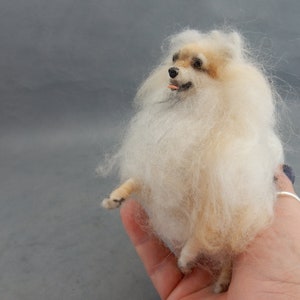 Spitz custom felted dog miniature Pomeranian look-alike custom dog replica needle felted dog soft sculpture dog remembrance dog keepsake image 2