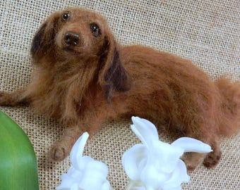 Aangepaste teckelminiatuur: replica van naaldvilten hond van foto's - flexibele sculptuur