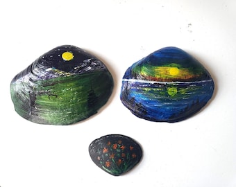 Hand-Painted Sea Shells – Unique Acrylic Art