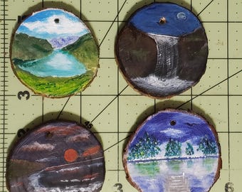 Hand-Painted Wood Slice Ornament: Mini Acrylic Art Painting