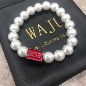 Delta Sigma Theta Pearl focal Bracelet