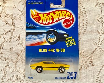 1990's Vintage Toys Details about   1992 Hot Wheels Main Line Blue & White Card YOU PICK 