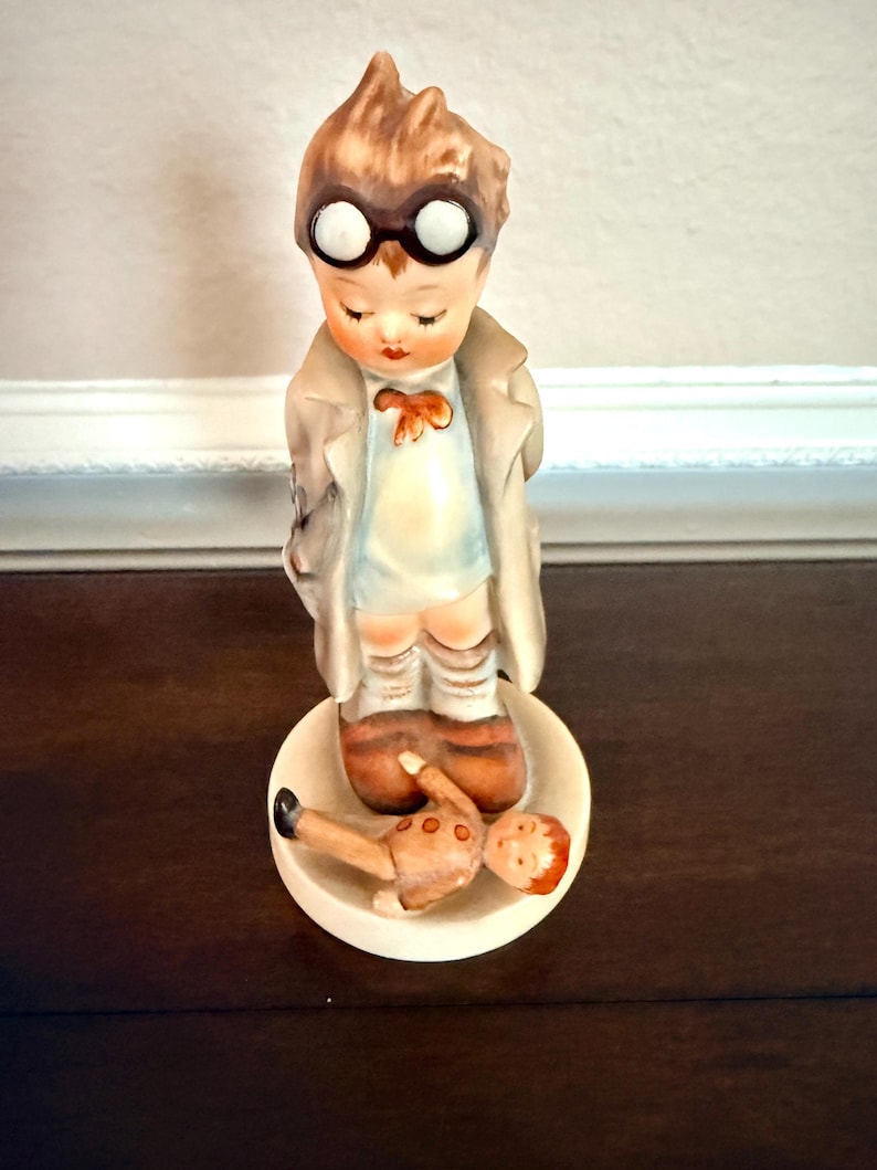 Goebel Hummel Doctor Figurine - Etsy