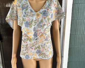 Vintage 70's Light Blue Floral Print Caplet Top size Medium